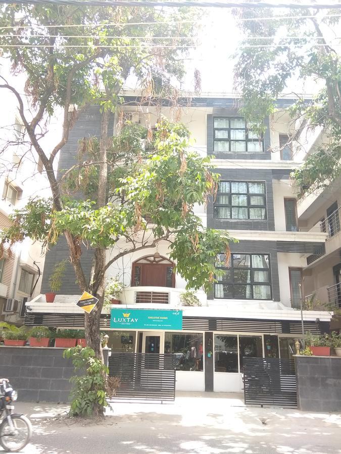 Luxtay Suites Bangalore Exterior photo